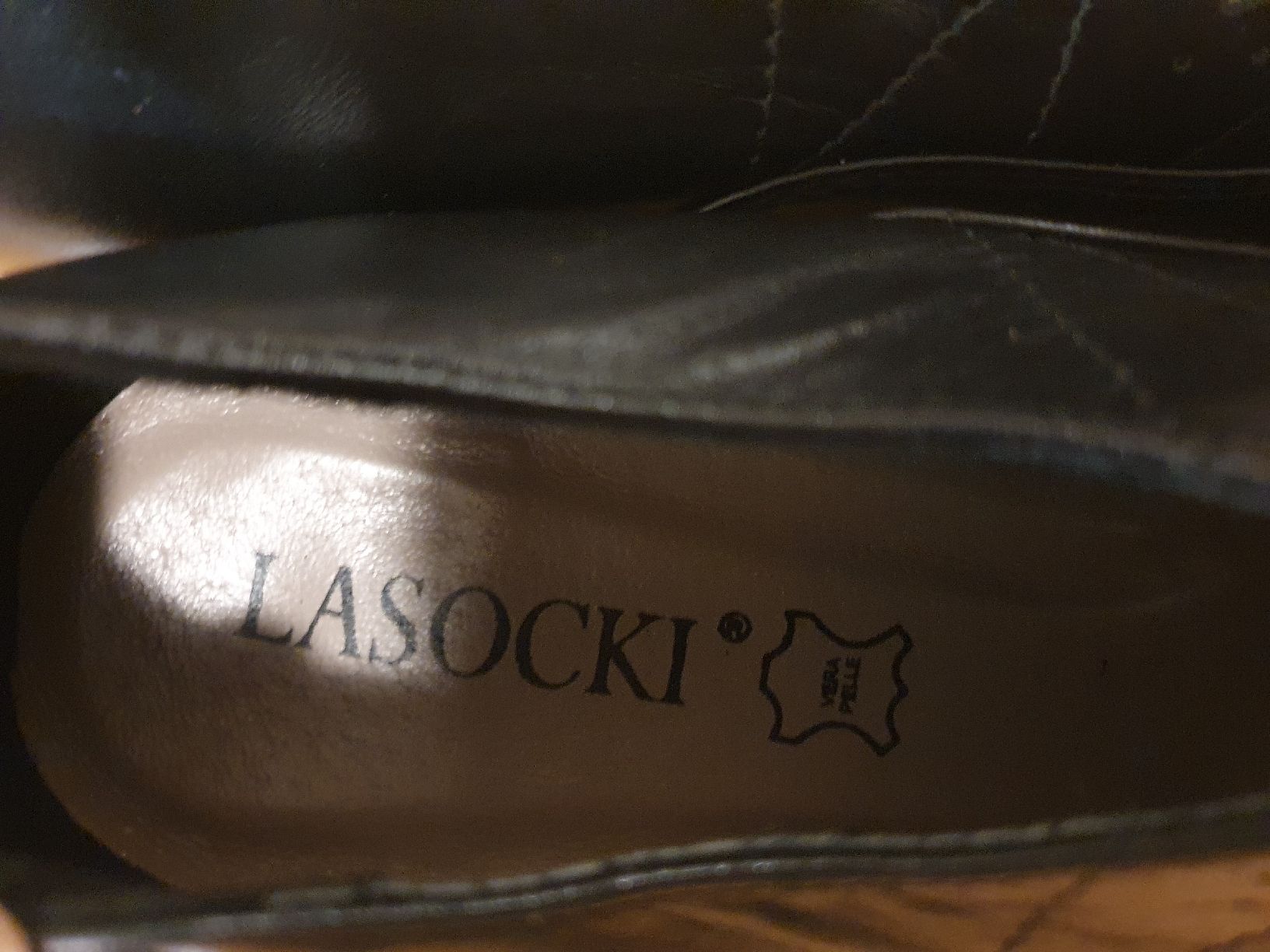 Damenschuhe: neue schwarze Halbschuhe von Lasocki – Neu und originalverpackt aus St. Gallen von 1811123 3
