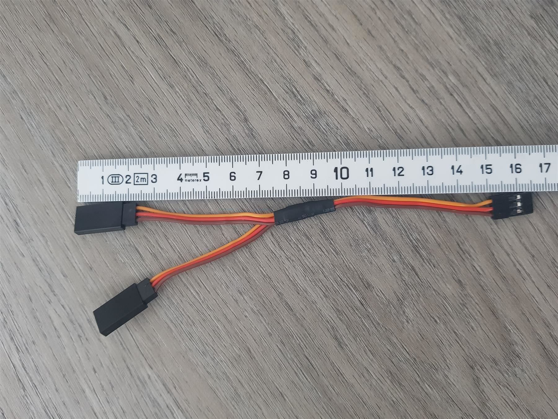Futaba Cavi: Y-Kabel JR Futaba Servokabel – Nuovo e nell'imballaggio originale da Eglisau venduto da 20788 1