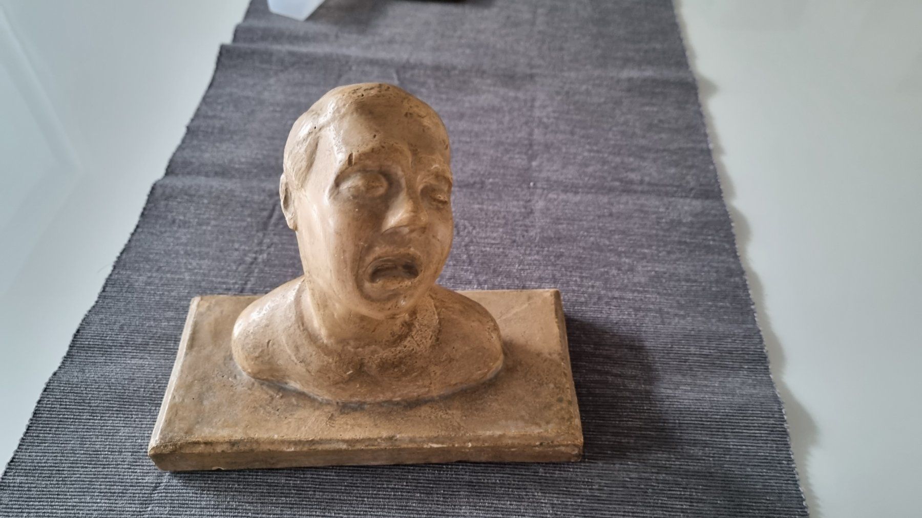 Skulpturen & Statuen: VERZWEIFLUNG-EUROPEAN ART SELECTION – Gebraucht aus Locarno von ICARO8 1