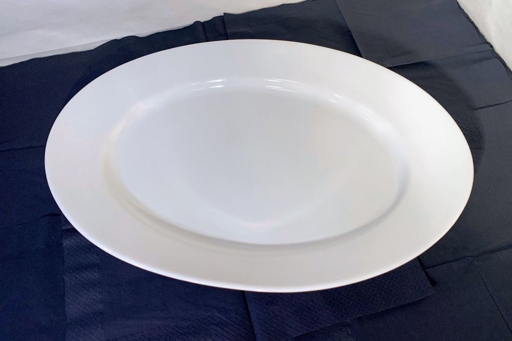28 Cm Ovale Platte Trend In Weiß – Spülmaschinengeeignet, Klassisches Design Mit Feiner Rillenstruktur