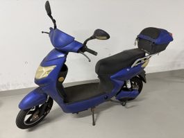Elektroroller blau 20 km/h mit Topcase  Defekt