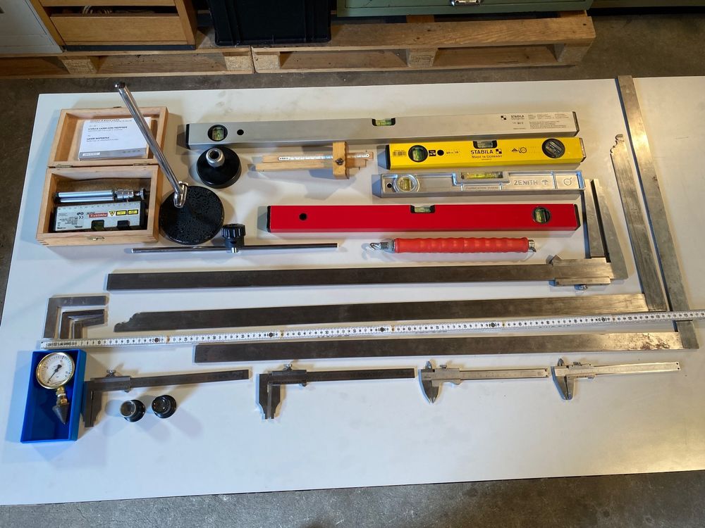 DEMA Messwerkzeuge-Set 6-tlg. Edelstahl mit Messschieber, Messschraube, Haarwinkel, Stahlmaßband, Reißzirkel & Haarlineal, rostfrei, in praktischer Holzkassette – präzises Messen