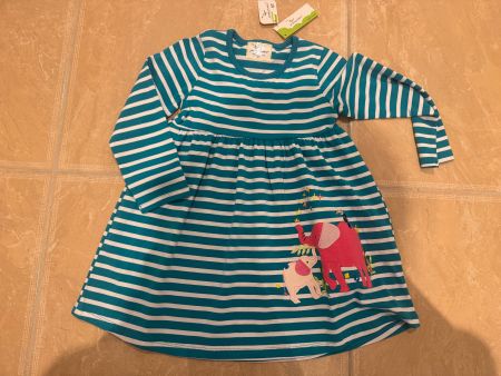 neues süsses Elefanten Shirtklei,d 4-5J 104-110