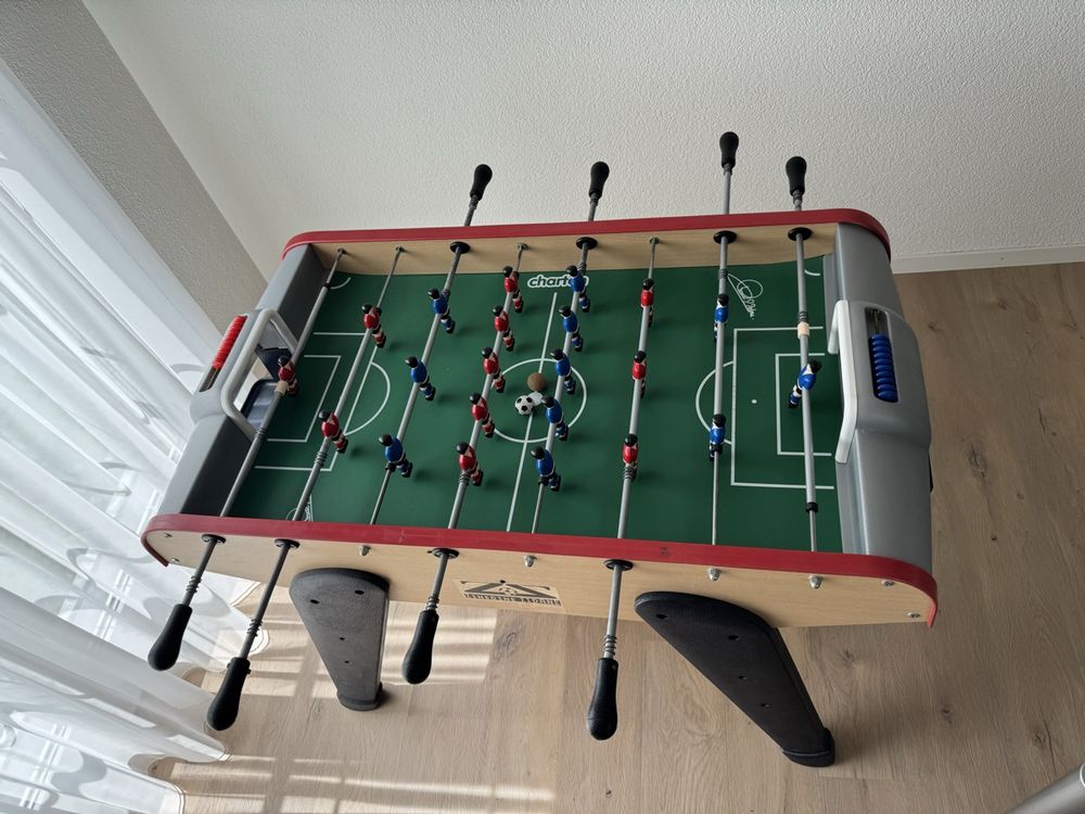 Jeux: Töggelikasten / Tischfussballkasten für Spielspass! – D'occasion à Bassersdorf par LieniR 2