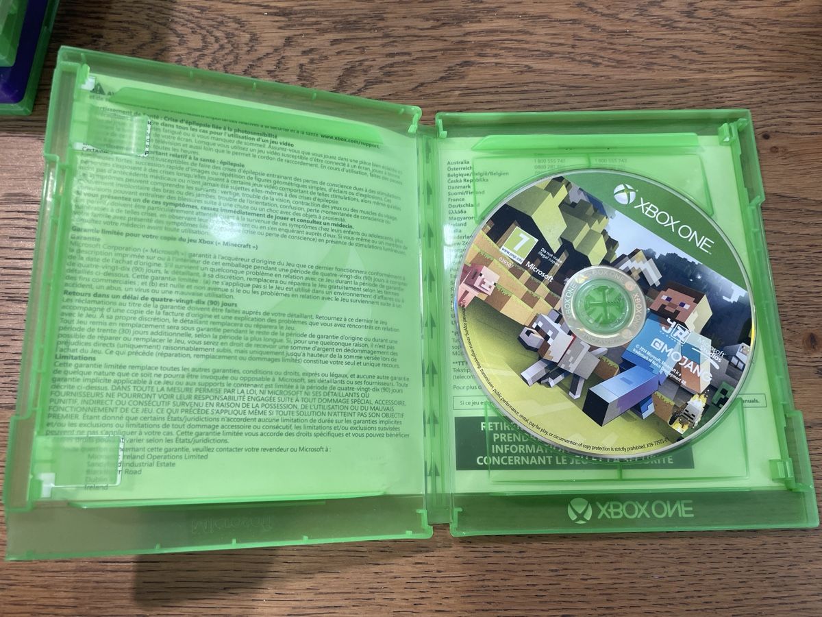 Microsoft Giochi: Minecraft - Xbox 360 - French Version - Complete! – Usato da Couvet venduto da xinchang.liu 1