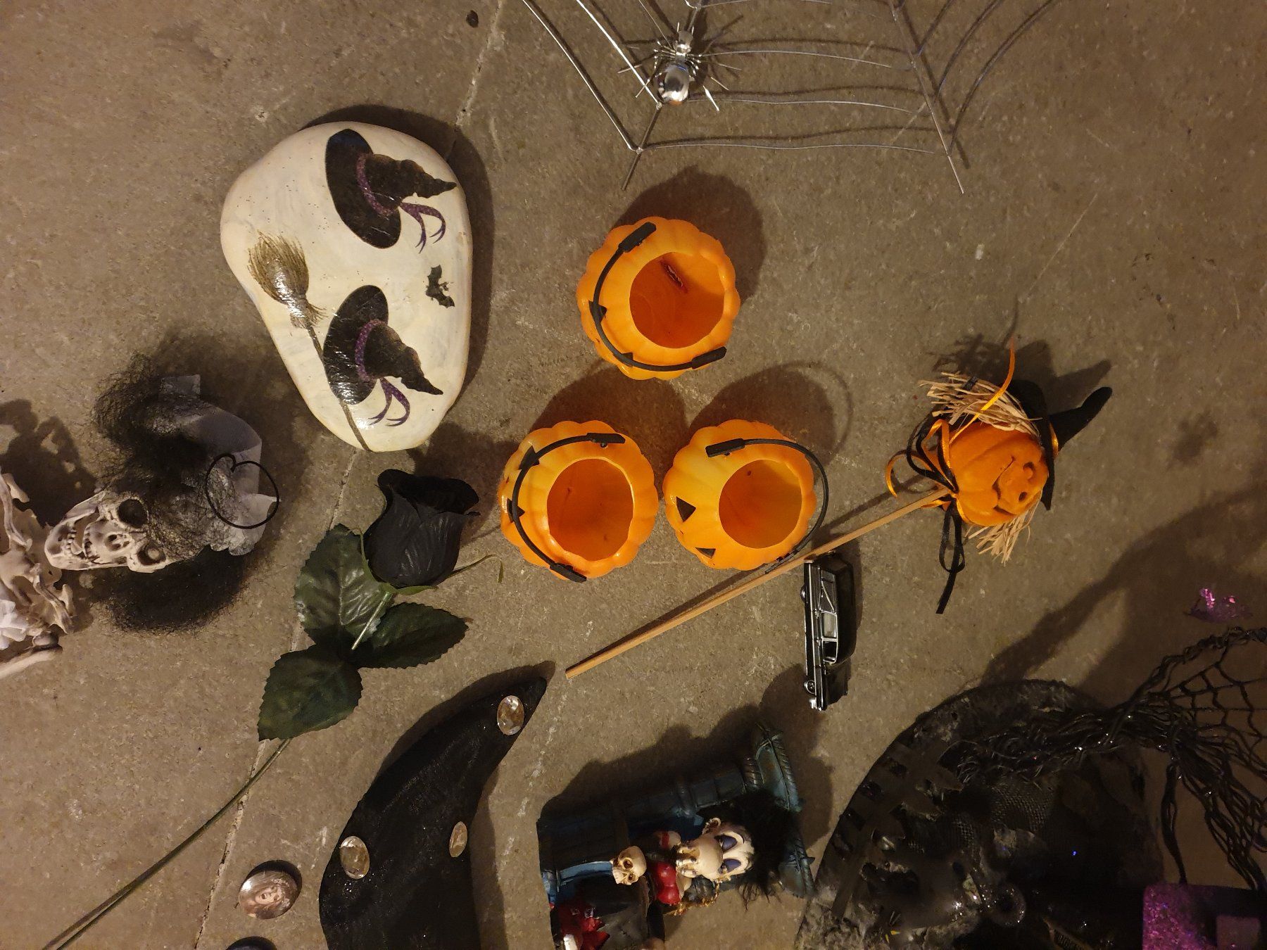 Alle Dekorationen: Dekopaket Halloween, Gothic, echt toll – Gebraucht aus Rheineck von Jmurmeli 2