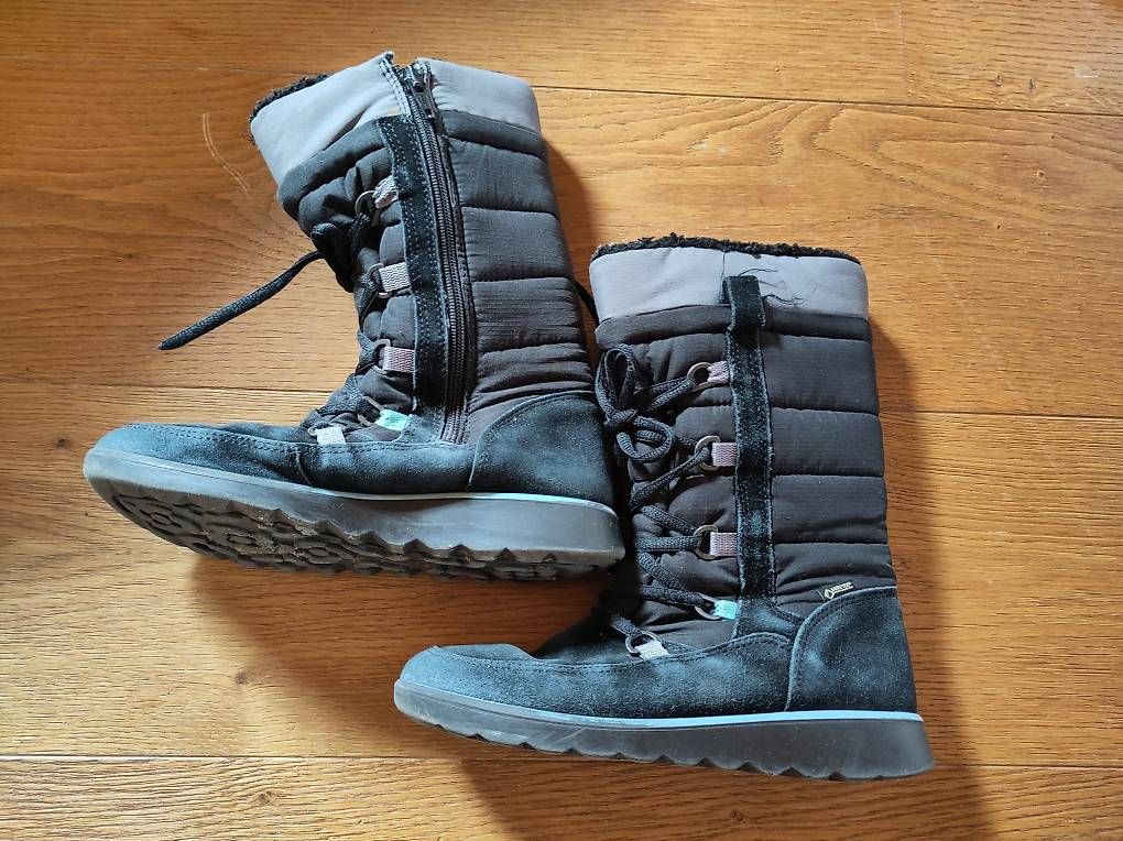 Chaussures filles: Winterschuhe ecco Grösse 34 – D'occasion à Igis par Ricema