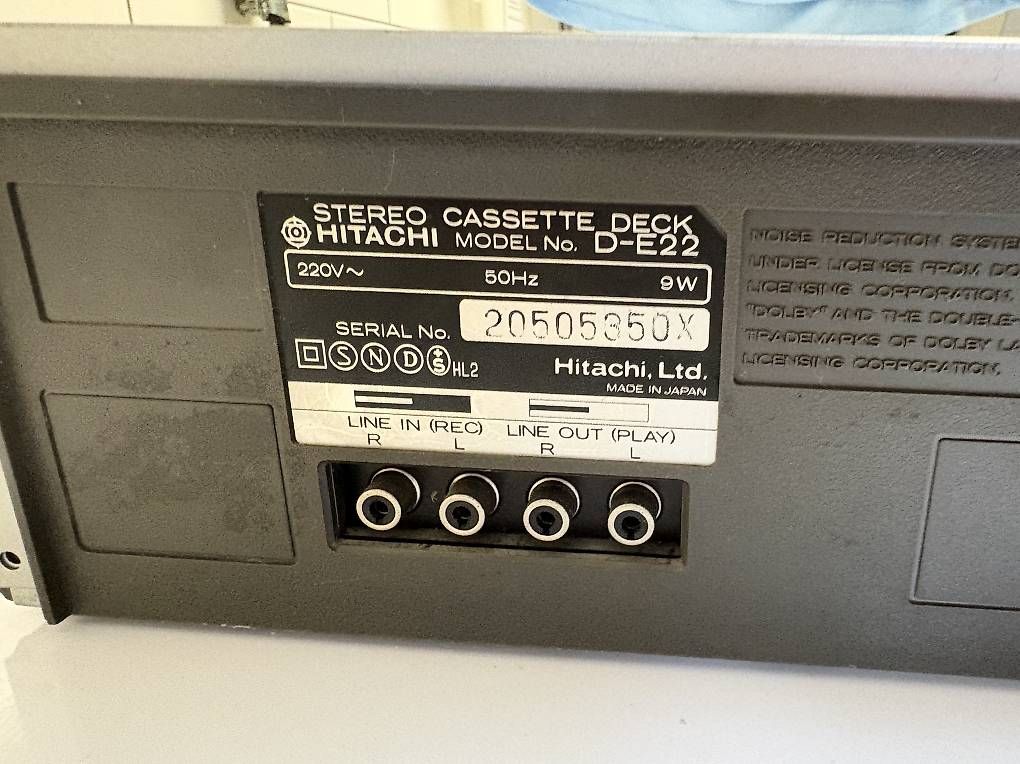 Lettore multimediale & Streamer: Lecteur cassettes Hitachi   – Usato da Martigny venduto da Bethusy 3