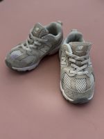 New Balance Kinder Turnschuhe beige Grösse 23 gebraucht