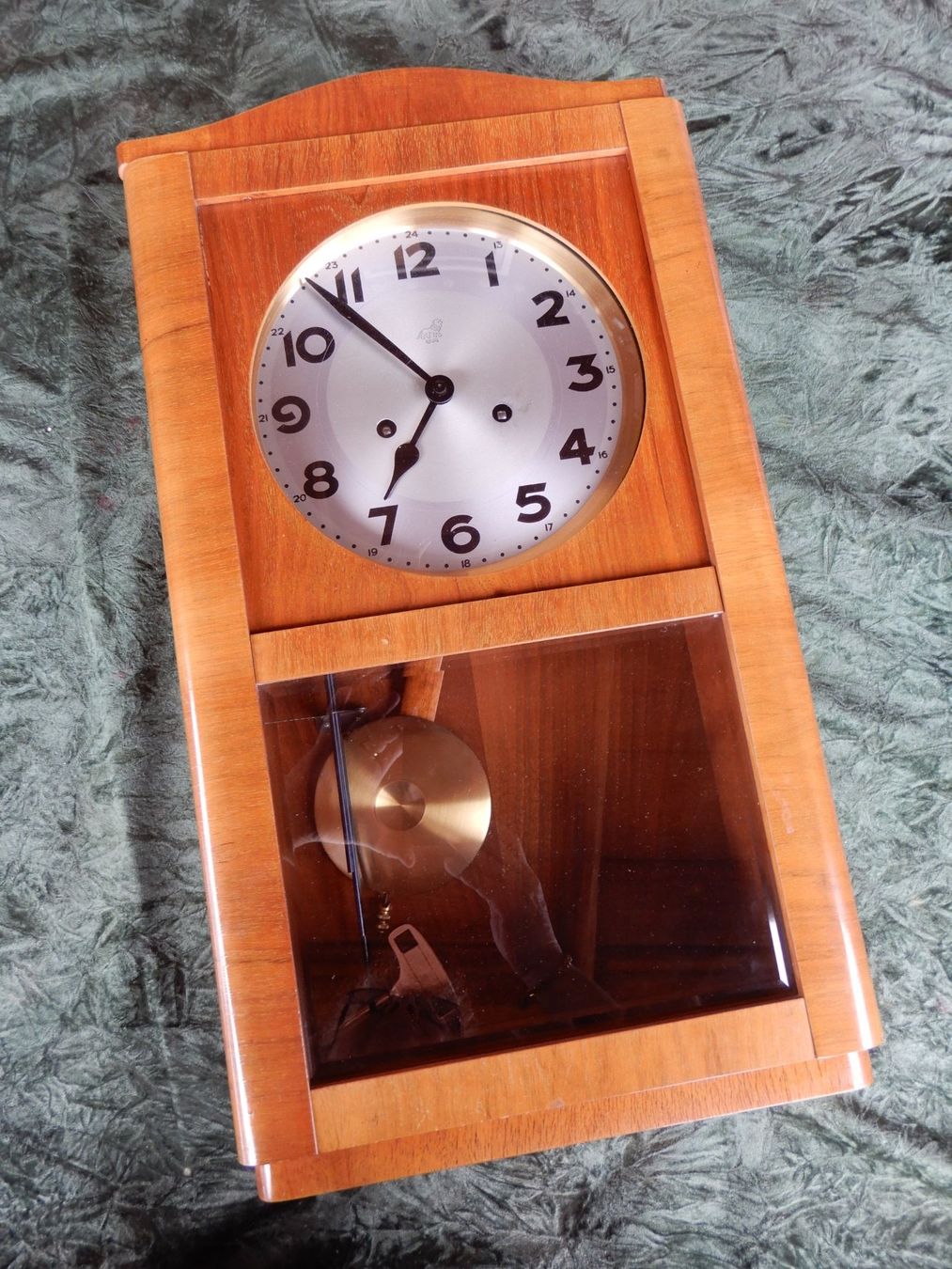 Stand- & Wanduhren: 50ER JAHRE REGULATEUR - WANDUHR – Gebraucht aus Huttwil von Kunterbuntli