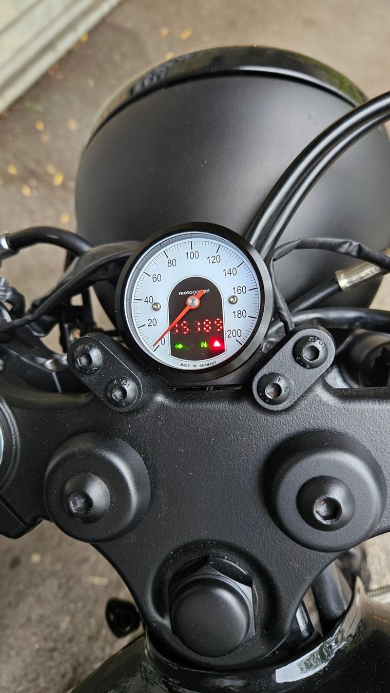 Triumph Strada: Triumph Thruxton 900i 2012 – Usato da Neuchâtel venduto da laurenthirsch 4