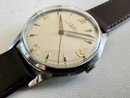 DOXA Anti-Magnetic manual-winding wristwatch