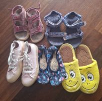 5 Schuhe Grösse 27