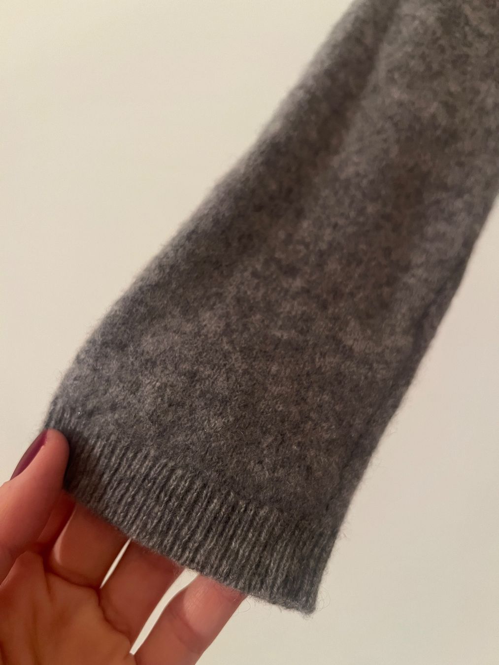 Pulls & Sweat-shirts: 100% Kaschmir Pullover, Grau, Grösse S – D'occasion à Basel par evaelette 2