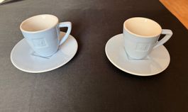 2 Nespresso Espresso Tassen Untertassen Set hellblau blau