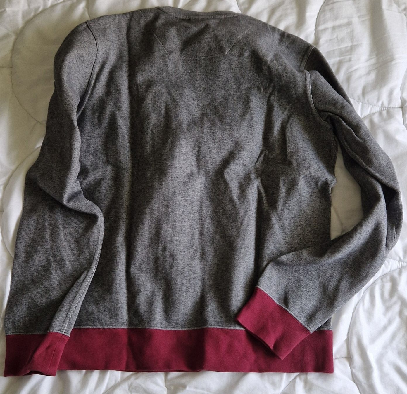 Nike Maglioni & Felpe: Nike Pullover, Grau-Weinrot, Grösse M, guter Zustand! – Usato da Glattbrugg venduto da 88LupoAlberto67 1