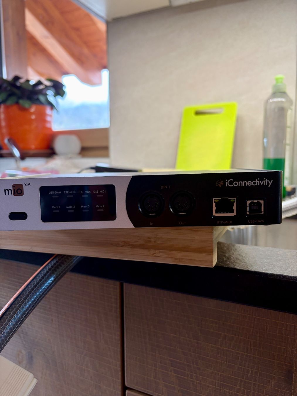 Musikinstrumente: Midi Interface Mio XM iConnectivity – Gebraucht aus Zermatt von fug_f5dt 1