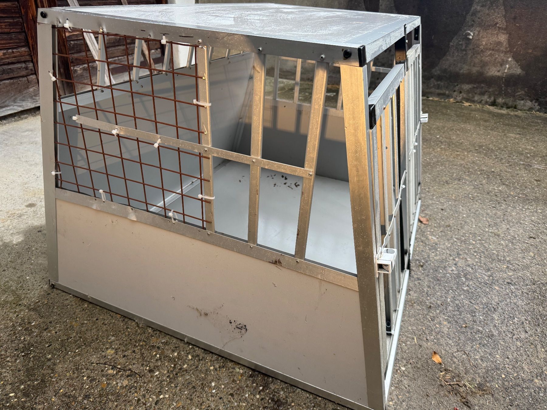 Käfige, Transport & Sicherheit: Hundebox Alu – Gebraucht aus Flawil von tomic_loya 2