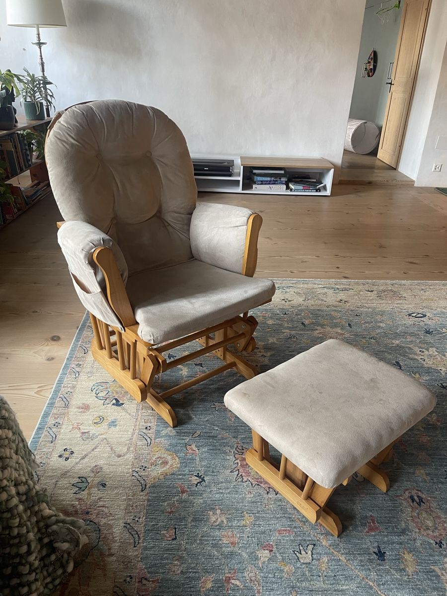 Poltrone: Gemütlicher Gliding Chair mit Gliding Hocker – Usato da Sursee venduto da evelinesuter1