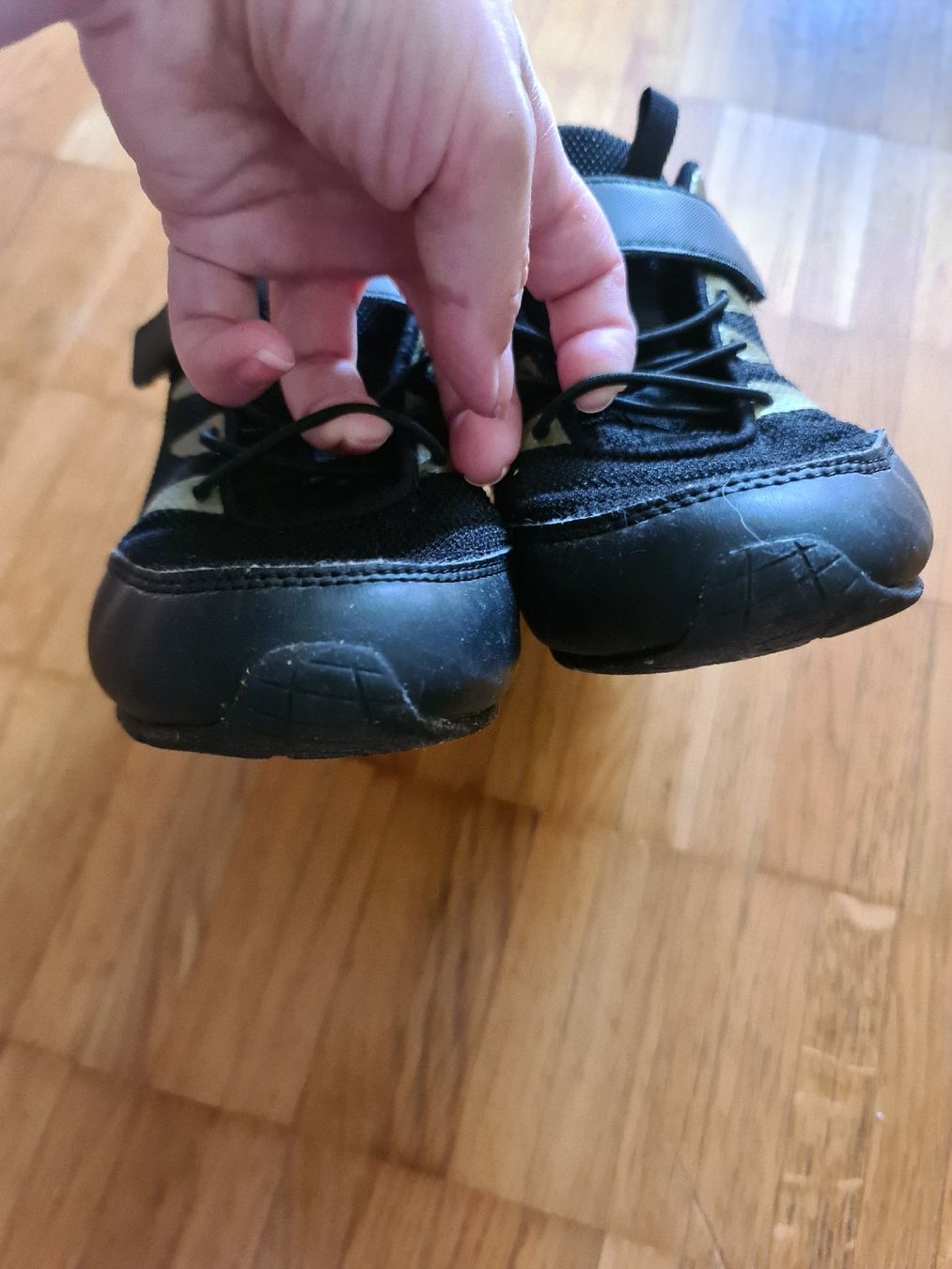 Fila Schuhe für Jungen: Fila Sneaker schwarz Grösse 35  – Neu (gemäss Beschreibung) aus Emmenbrücke von gatasalvache 5