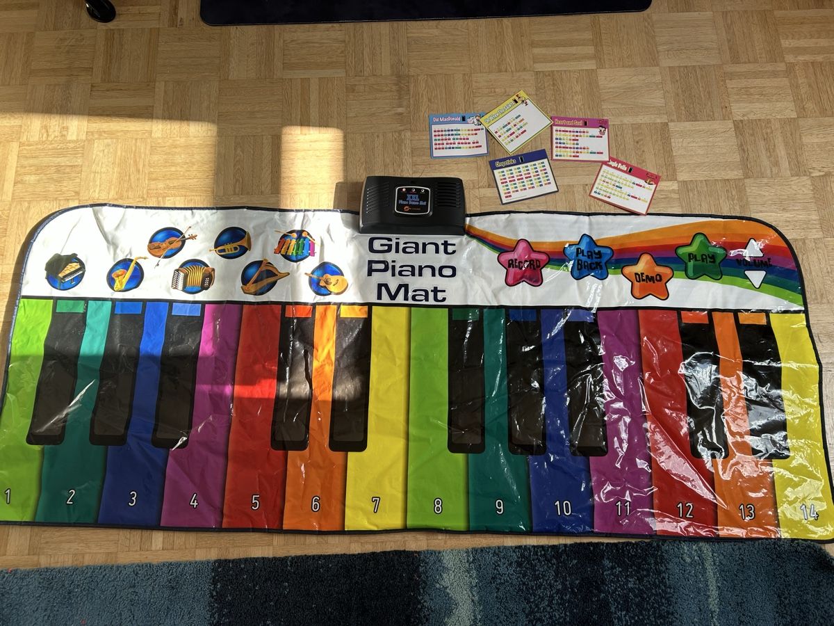 Jouets: Grosse Klavier Matte – D'occasion à Opfikon par Pam30
