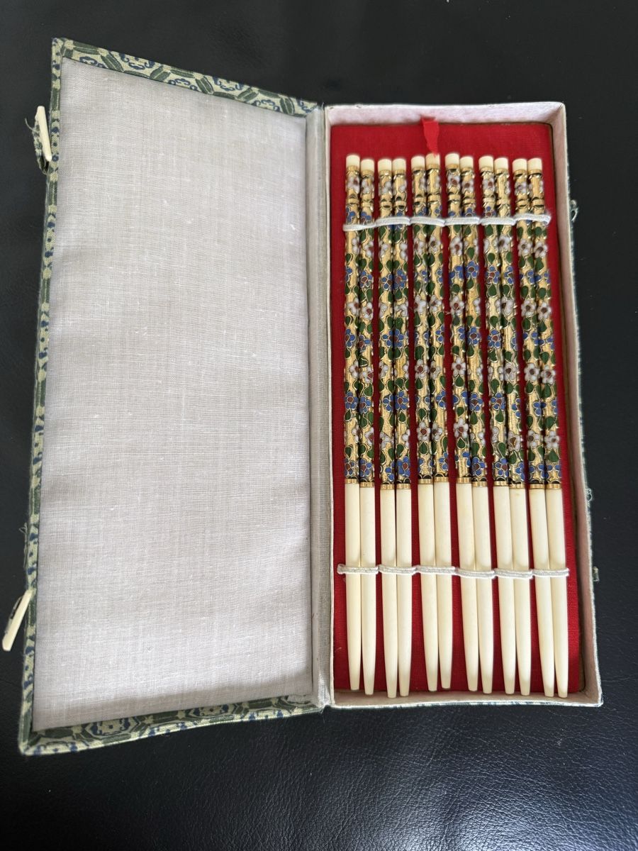 Fourchettes: Véritables baguettes chinoises originales – Neuf avec emballage d'origine à Tramelan par Tramelot 1