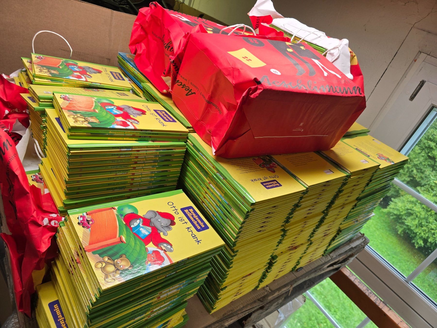 Libri: Posten neuer Benjamin Blümchen Kinderbücher ca. 1000 Stk. – Nuovo (secondo la descrizione) da KRINAU venduto da Mio_Liqstyle 1
