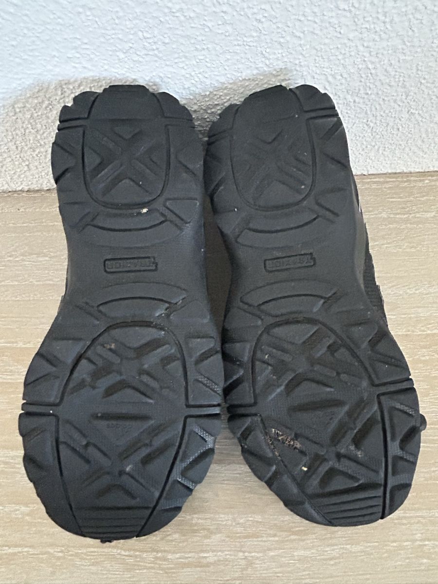 Adidas Schuhe für Jungen: Adidas Terrex Wanderschuhe Kinder Grösse 32 schwarz          – Gebraucht aus Wolhusen von eve_m6cg 4