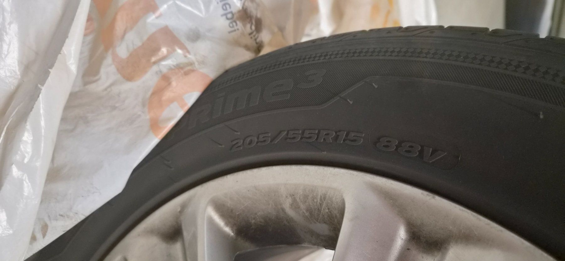 Hankook Pneumatici & Ruote complete: 4 Pneu sur jante Audi A1 – Usato da Sonceboz-Sombeval venduto da ser_7cxw 3
