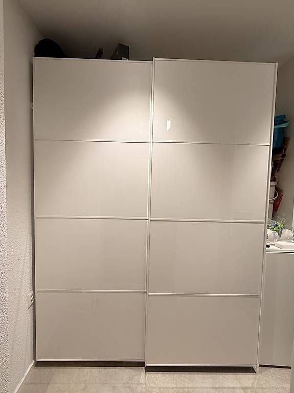 Armadi: Ikea Pax Kleiderschrank – Usato da Zürich venduto da jada_fawn 2