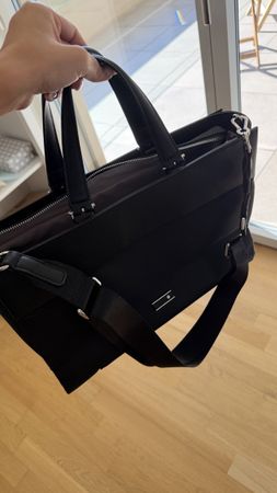 Samsonite laptop bag with a luggage sleeve