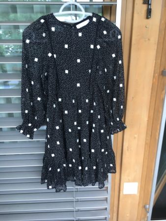 Kleid langarm von ZARA Gr. 140 neuwertig