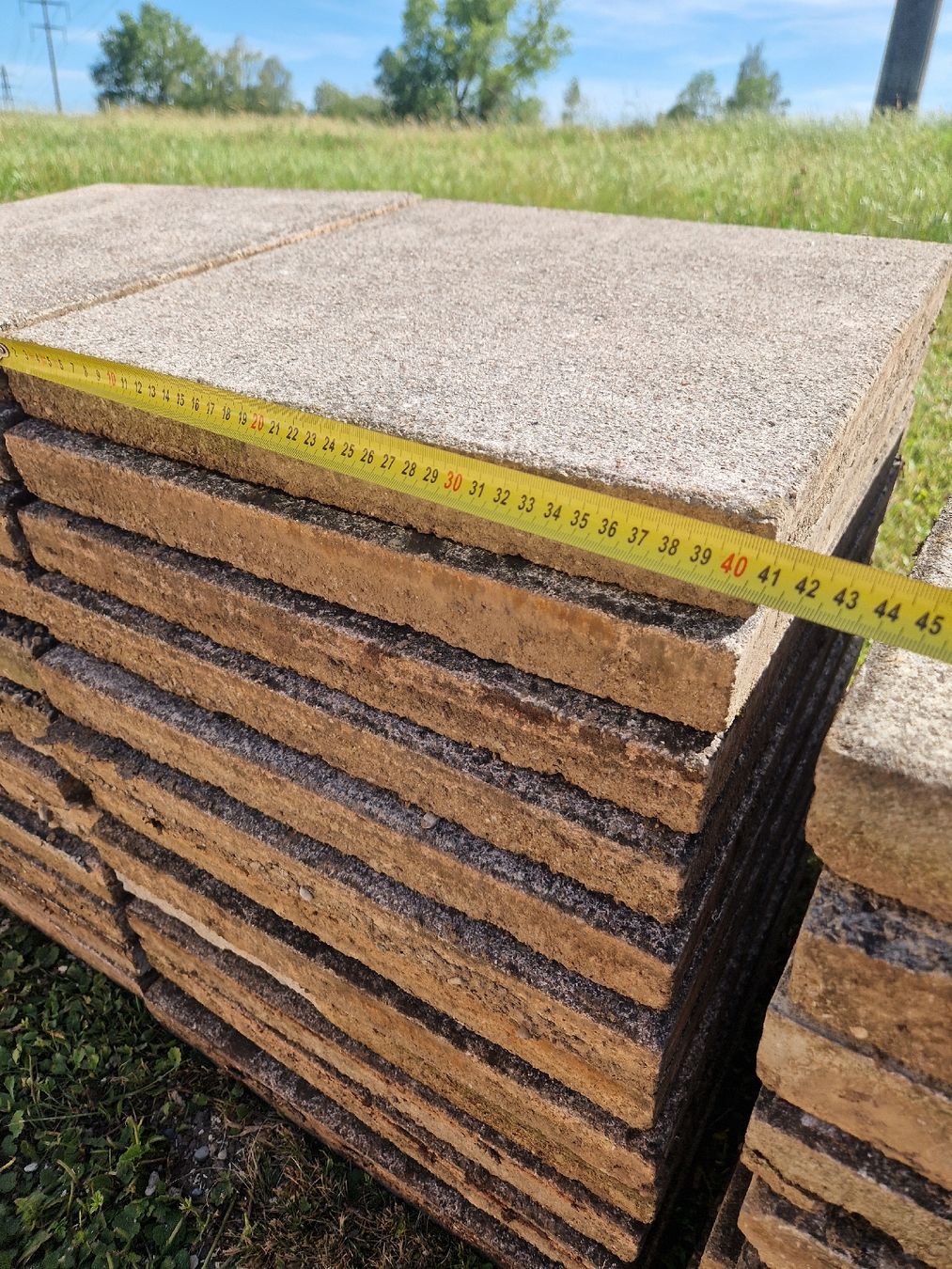 Rivestimenti per pavimenti: gartenplatten – Usato da niederhasli venduto da tschanzdaniel 5