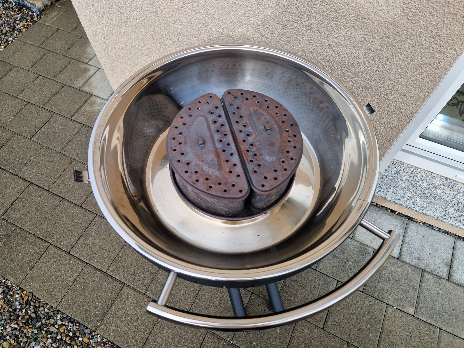 Lotusgrill Grills: Lotusgrill XXL – Gebraucht aus Thal von  2