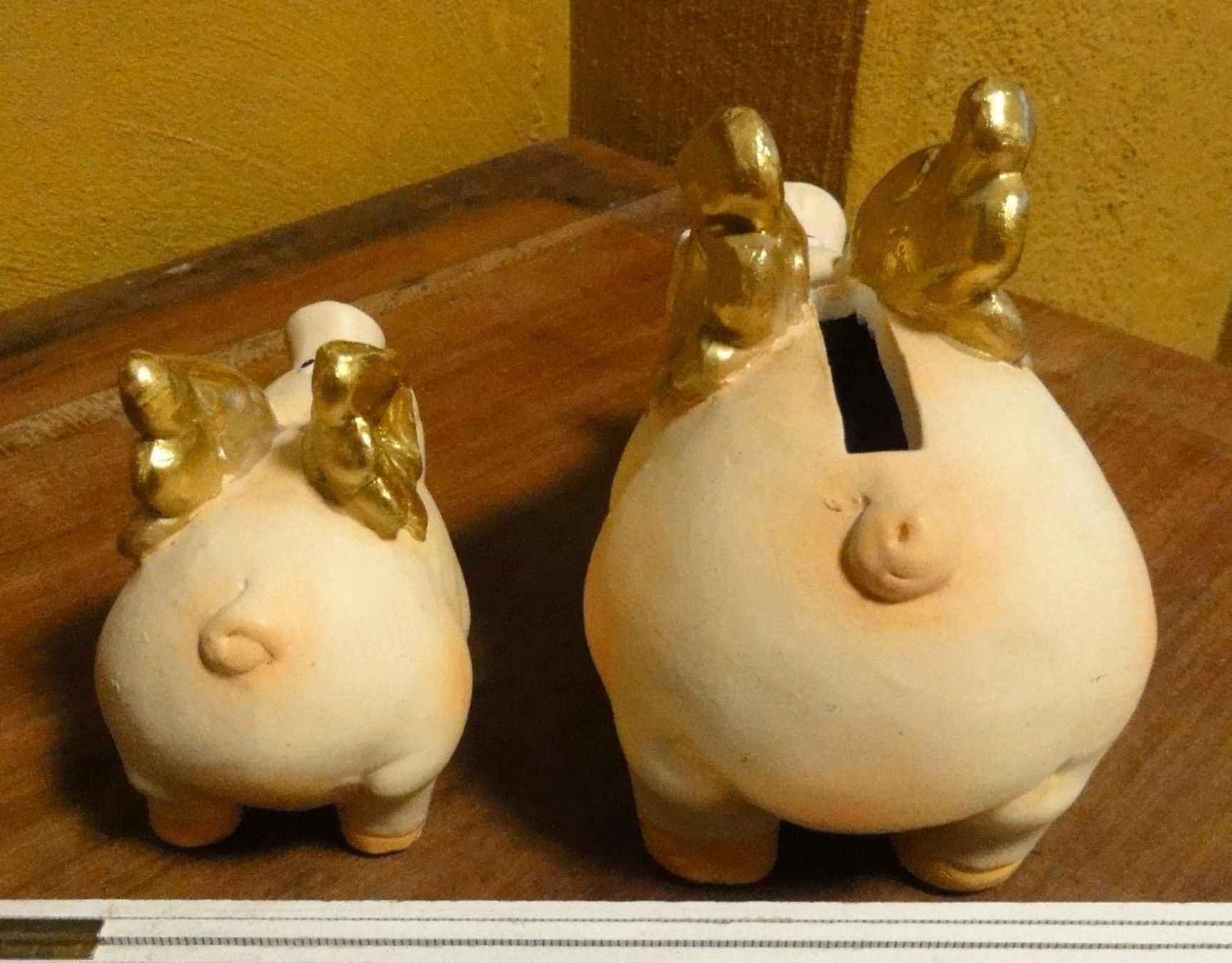 Statuette: Schweinchen mit goldigen Flügeln, 2 Stk. – Usato da Wohlen AG venduto da Flusslauf 4