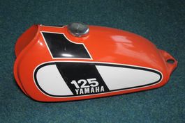 Yamaha DT125F Benzintank schön gebraucht 1974/5