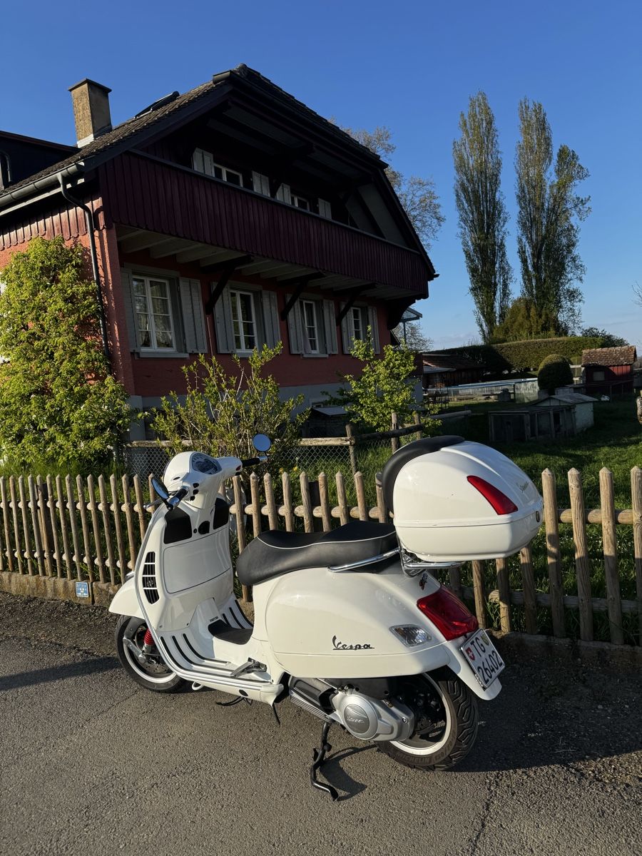 Piaggio Scooters: Vespa 125 GTS TOP!!!! – Gebraucht aus Kreuzlingen von eik_6cc8 7