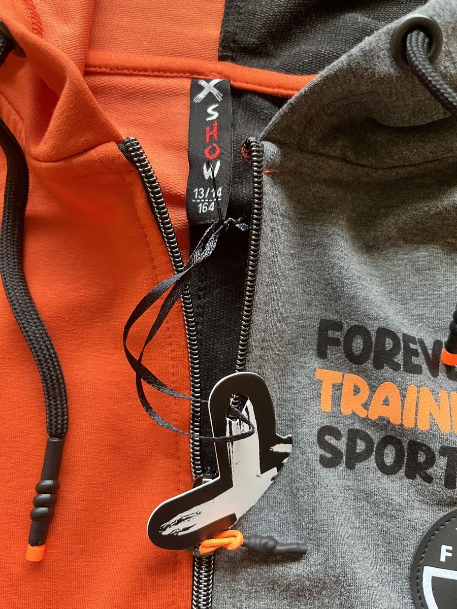 Maglioni & Felpe: Neu Hoodie Gr. 164 – Nuovo (secondo la descrizione) da Aarau venduto da Doct8 2