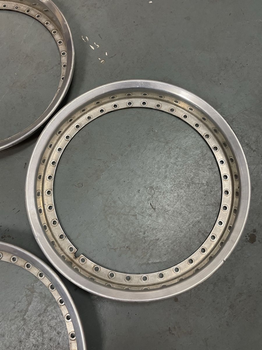 Work Wheels Cerchioni: Work Aussenbetten 17” – Usato da Sirnach venduto da MotionModular 3