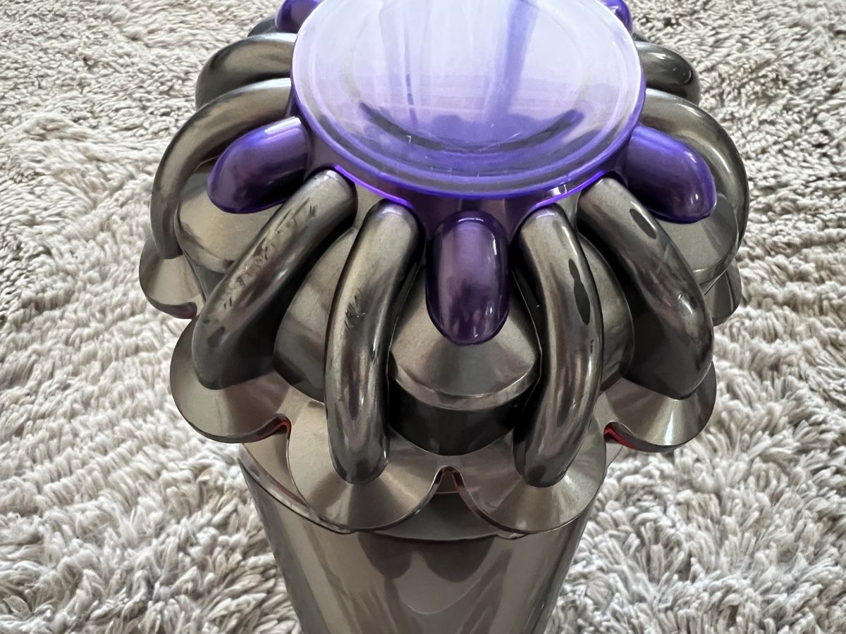 Dyson Aspirateurs & Accessoires: Dyson V8 Absolute ✅ batterie ✅ accessoires ✅ – D'occasion à Vauderens par Sah-C1995 3