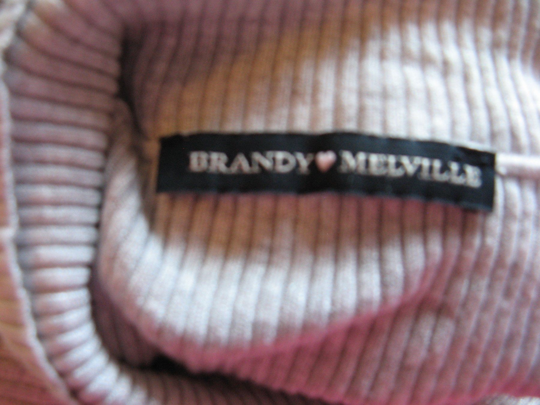 Brandy Melville Maglioni & Felpe: Rollkragenpulli Brandy Melville Gr. M beige – Usato da Zürich venduto da apil 5