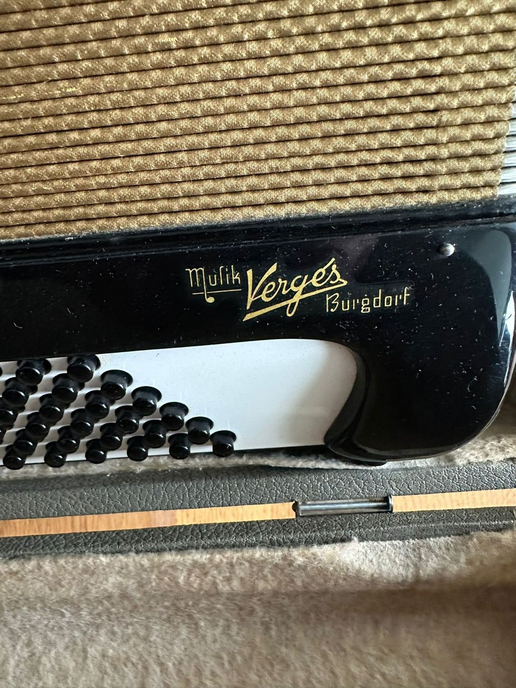 Hohner Strumenti musicali: Hohner Cornelia II Handorgel, Akkordeon – Usato da Burgdorf venduto da Apfel62 5