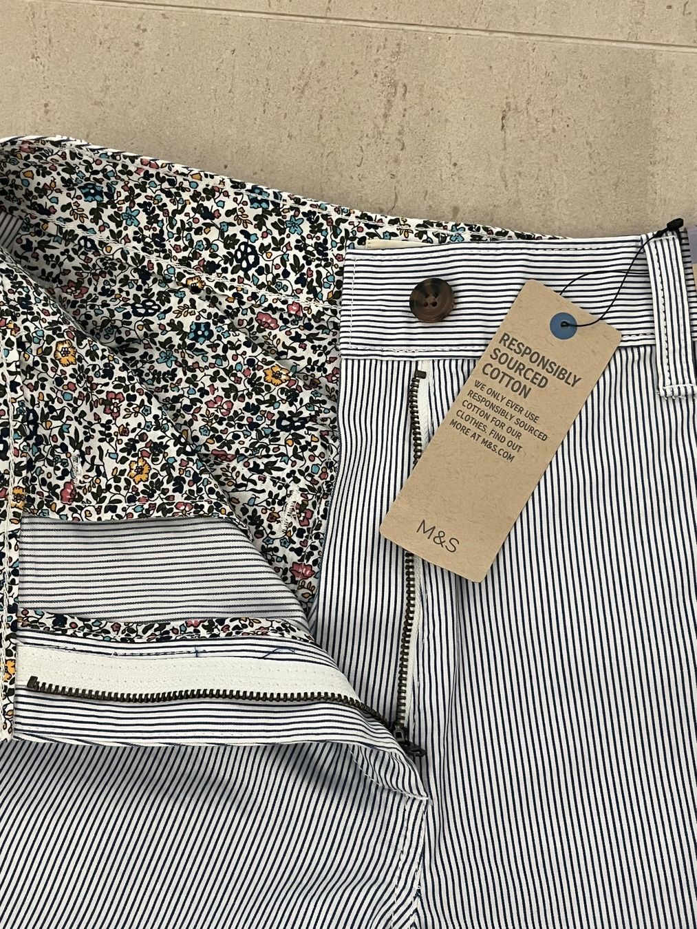 Pantaloni: Smart Shorts Gr 36 ( NEU) – Nuovo e nell'imballaggio originale da Luzern venduto da Sono2 6