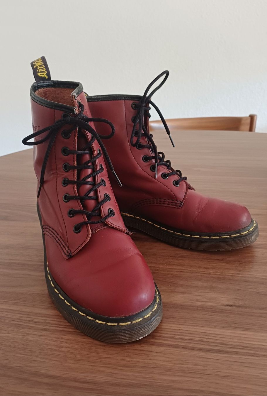 Dr. Martens Scarpe da uomo: Doc Martens 1460 Stiefel rot Leder Grösse 38.5 – Usato da Aarau venduto da DangerDanger