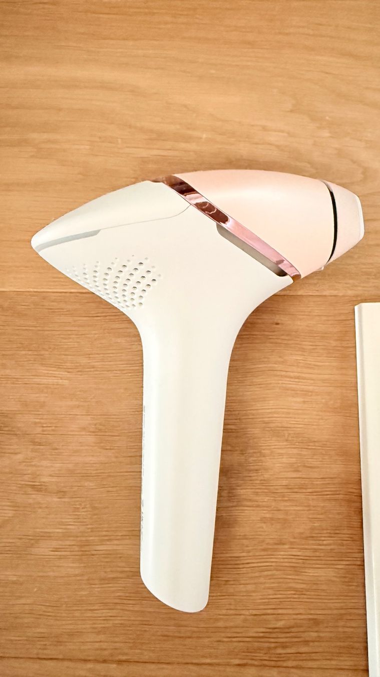 Epilatori: Philips Lumea 9000 IPL – Usato da Oberägeri venduto da SimonMc 1