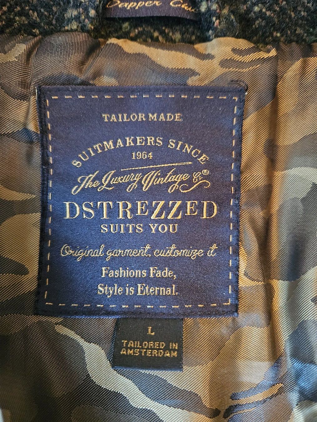 Cappotti: DSTREZZED Mantel Size L – Usato da Zürich venduto da Swisswizard 4