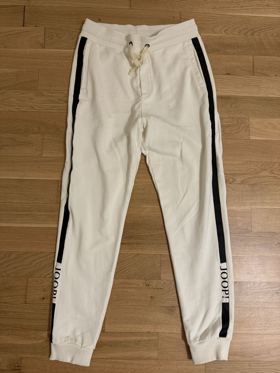 Completi: Joop Hellbeige Tracksuit, gr.M – Usato da Zug venduto da pav_q5f7 3