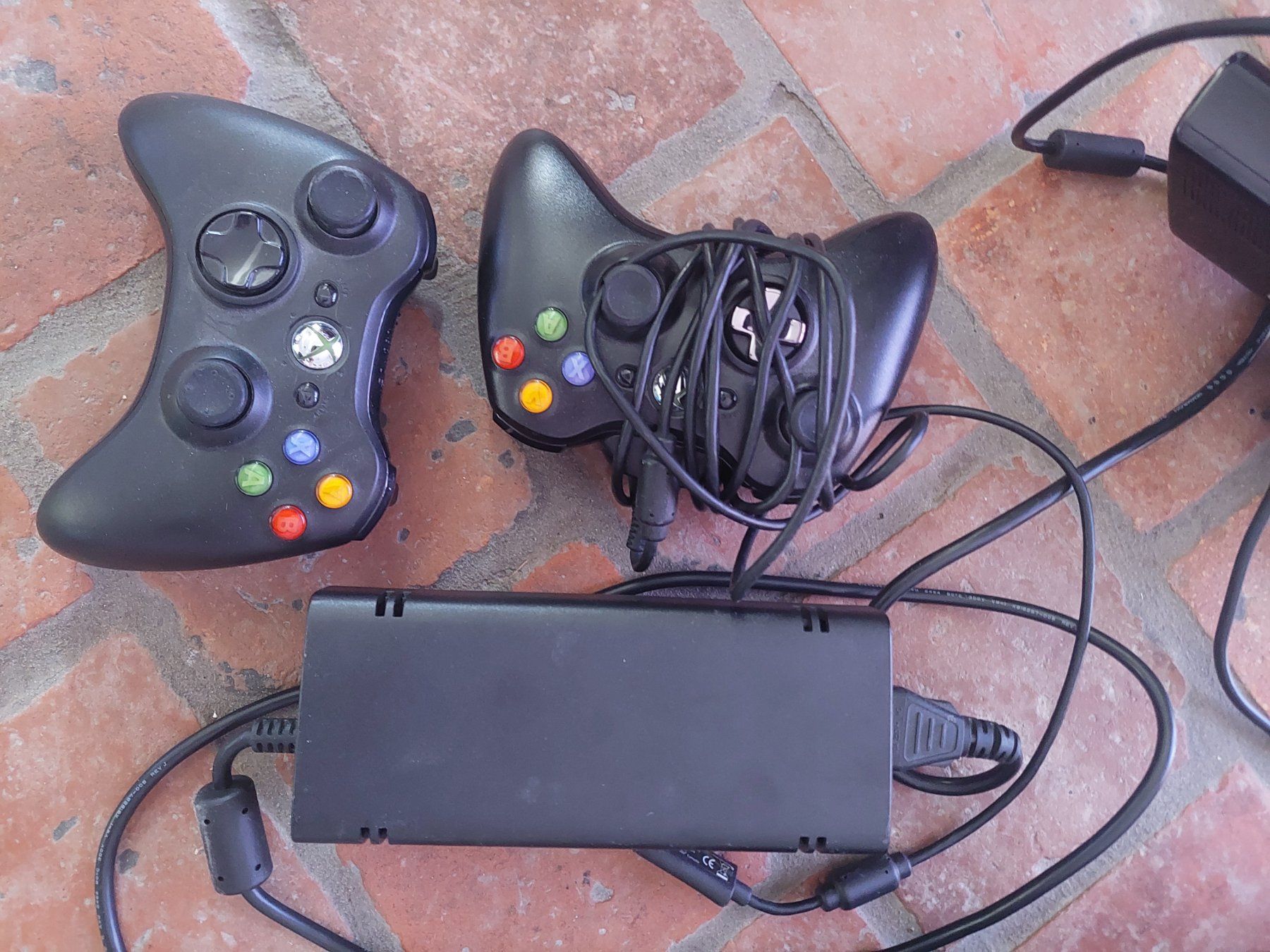 Microsoft Console: Xbox 360 Model S Kinec – Usato da Valbella venduto da Smakes 2