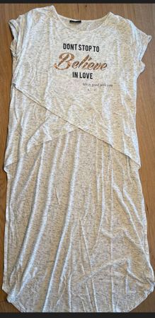Cooles Shirt / vorne kurz, hinten lang / Gr. 48
