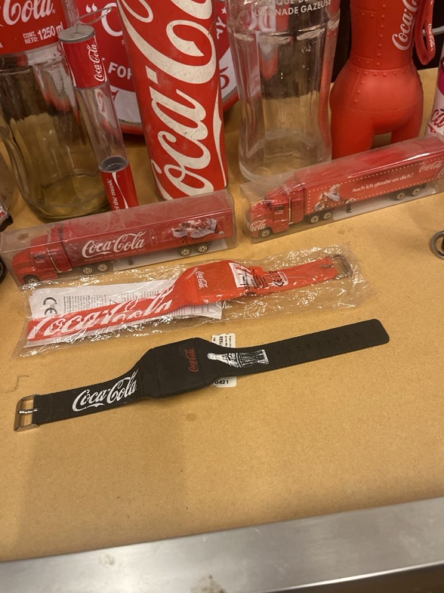Sonstiges für Haushalt & Wohnen: Collection Coca-Cola divers articles et bouteilles – Gebraucht aus Onnens FR von Daniel333 5